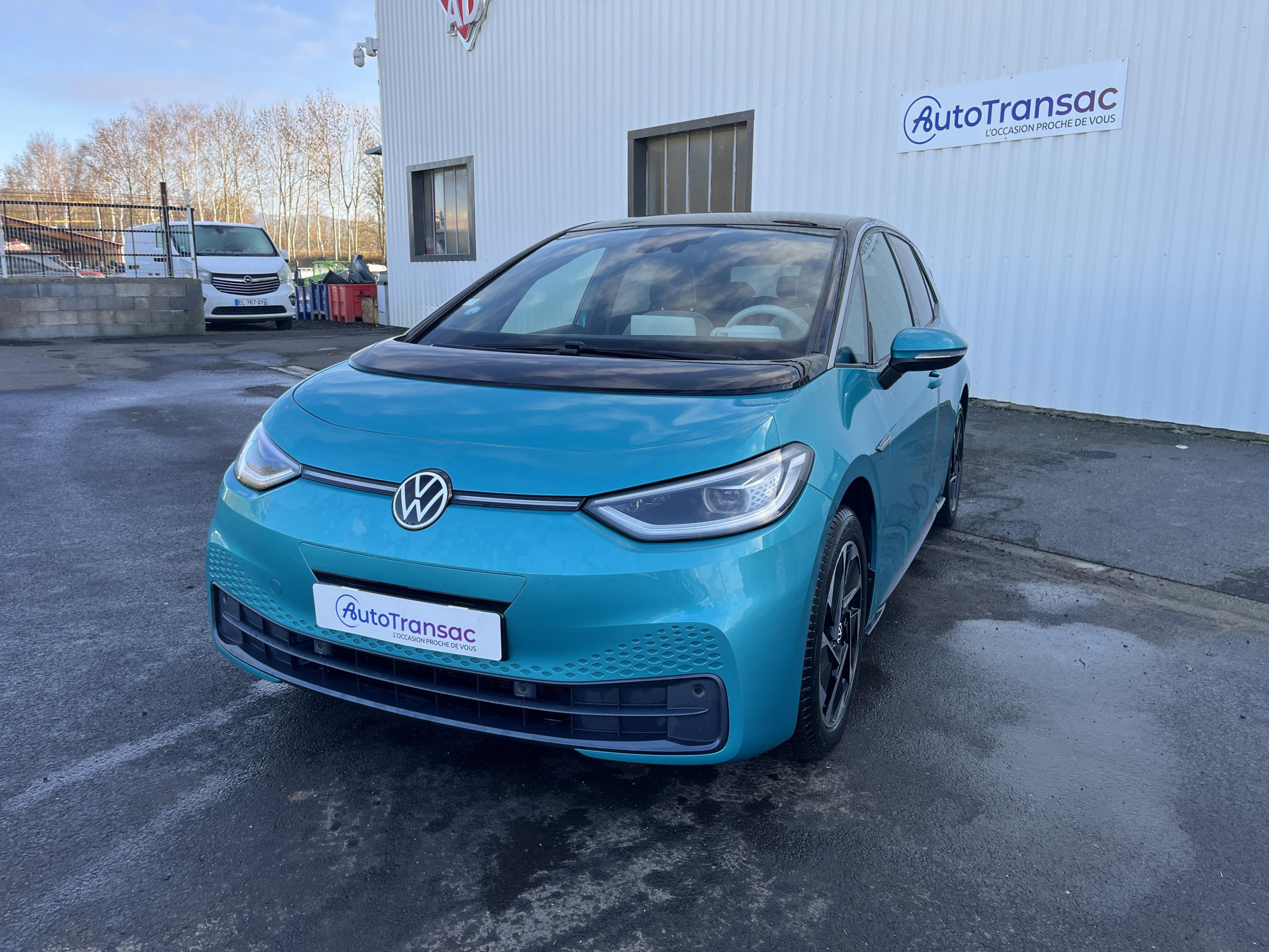 VOLKSWAGEN ID.3 ID.3 204 ch Pro Performance Family 5p occasion de 2021 en vente à Saint-Flour
