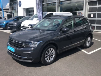 VOLKSWAGEN Tiguan Tiguan 1.5 TSI 130ch BVM6 Life 5p occasion de 2022 en vente à Aurillac