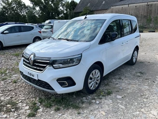 RENAULT Kangoo Kangoo Blue dCi 95 Zen 5p occasion de 2022 en vente à Rodez